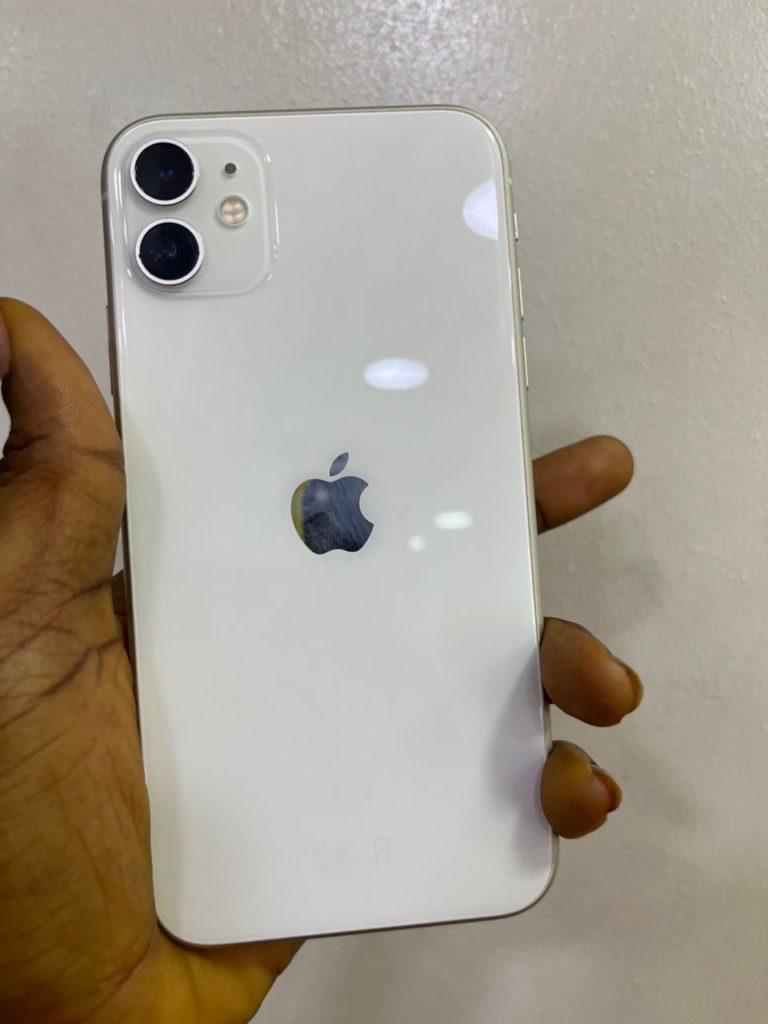 iPhone 11 64GB